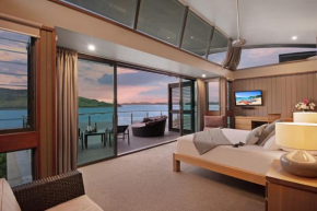 Yacht Club 33 Serenity House Ocean Views 2 Buggies